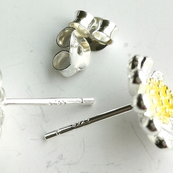 Sterling Silver 14k Gold Daisy Necklace Earring Set - Picture 8 of 13